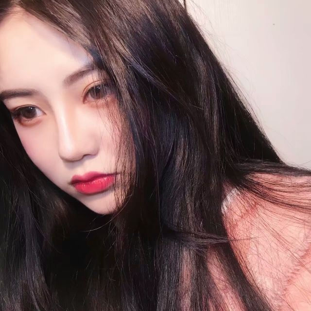 민아 25살 160/48/B컵